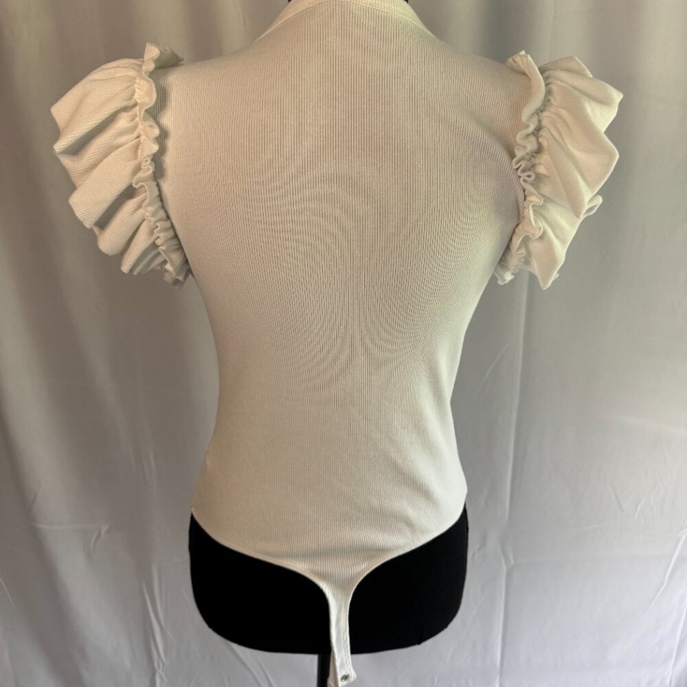 Ribbed flutter ruffle sleeve stretchy top Express Size Small - 355 - Picture 5 of 6